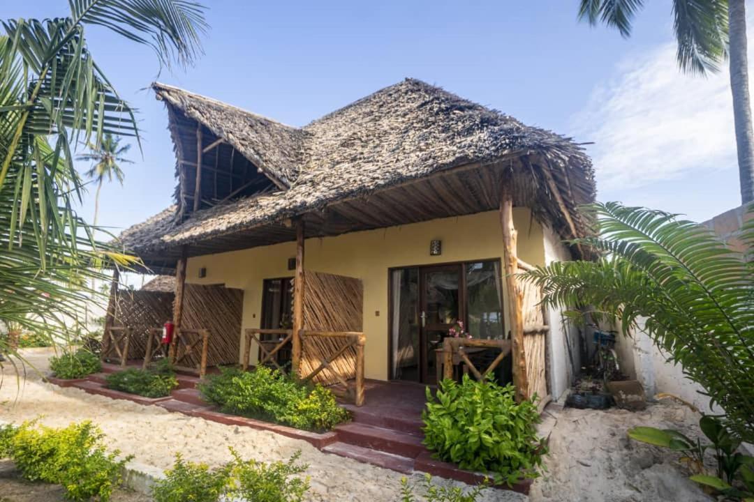 Weavers Lodge Pongwe Eksteriør billede